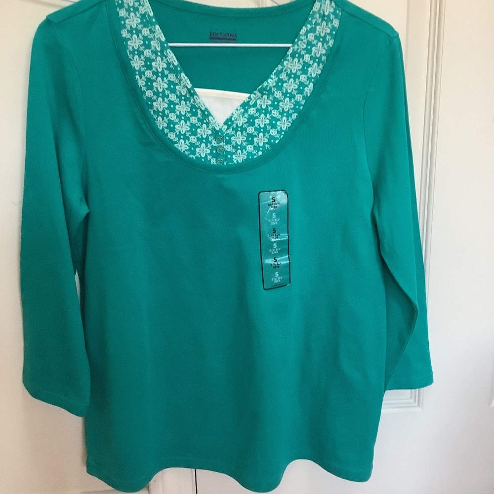 Turquoise Basic Edition top. Size small. New with tags